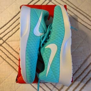 Nike Tanjun Turquoise